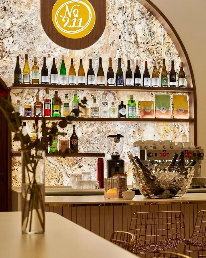 Hotel Nerudova 211 Prága