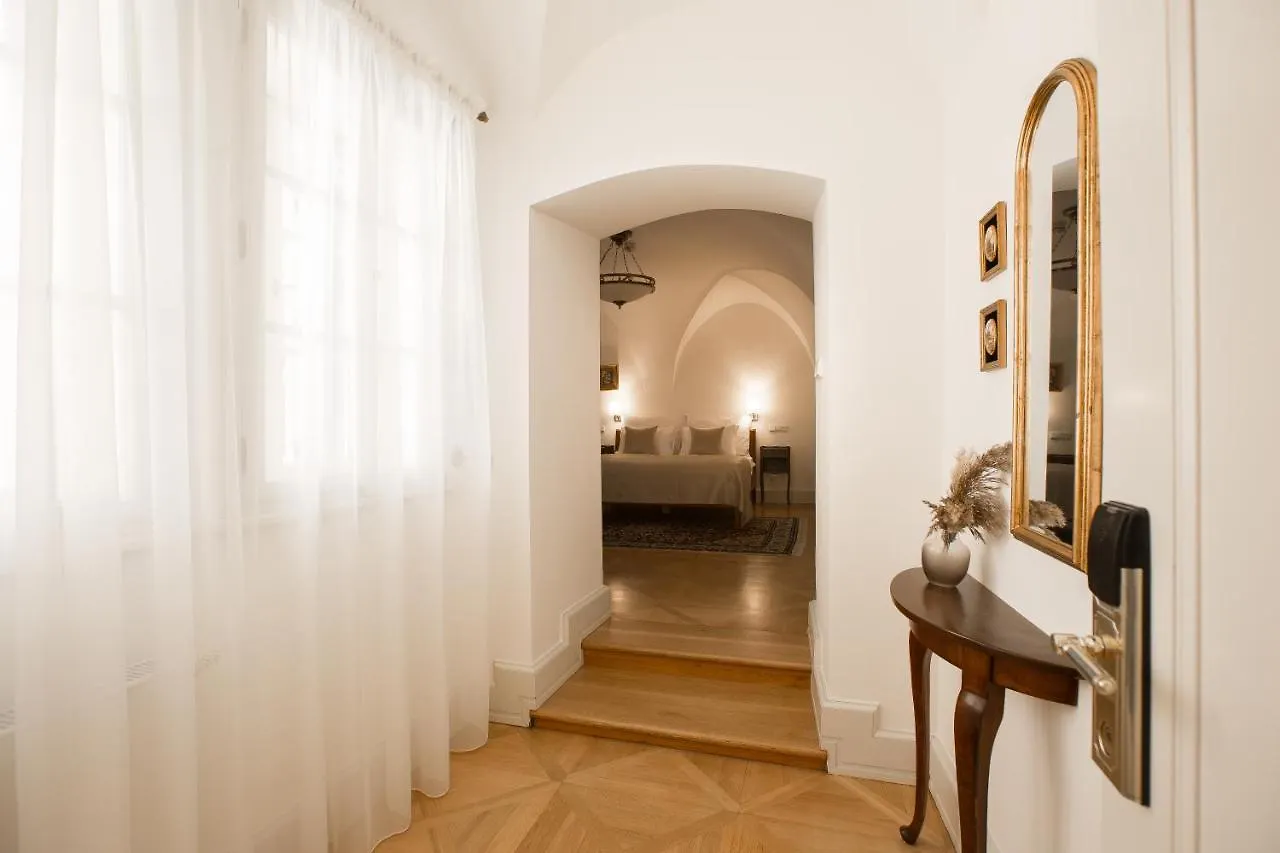 Hotel Nerudova 211 Praga