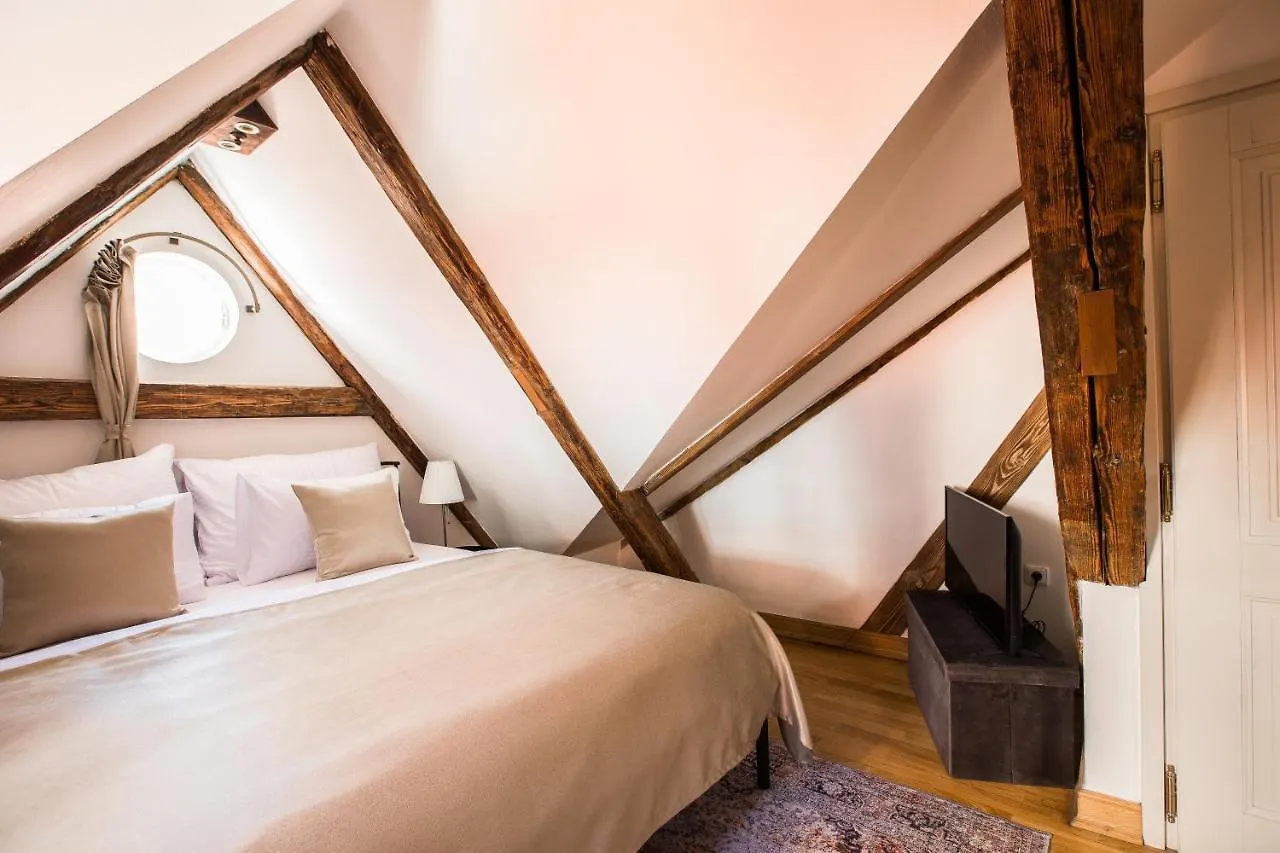 Hotel Nerudova 211 Praga