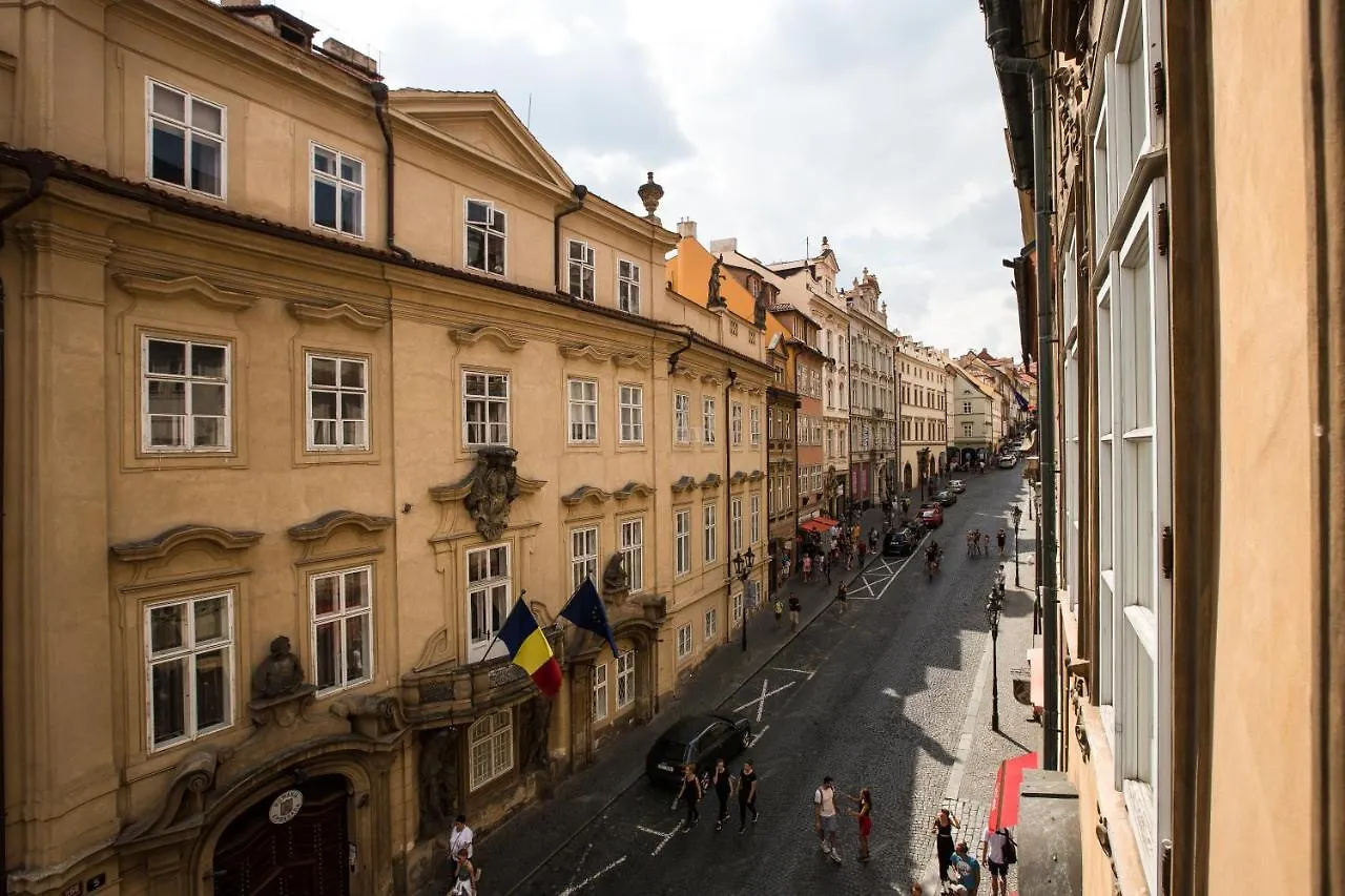 Hotel Nerudova 211 Praga