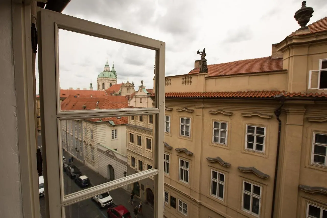 Hotel Nerudova 211 Praga