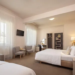 Pytloun Kampa Garden Hotel