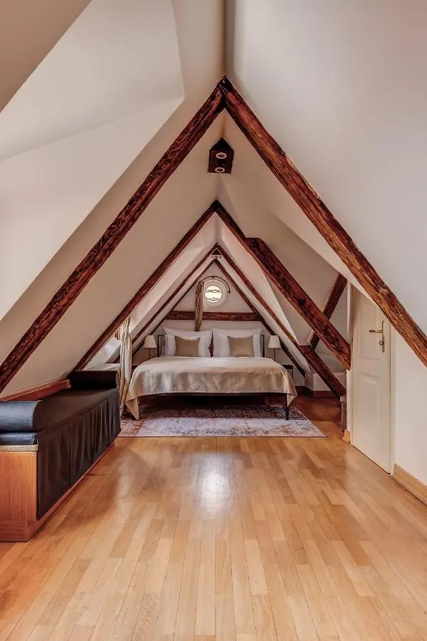 Hotel Nerudova 211 Prague