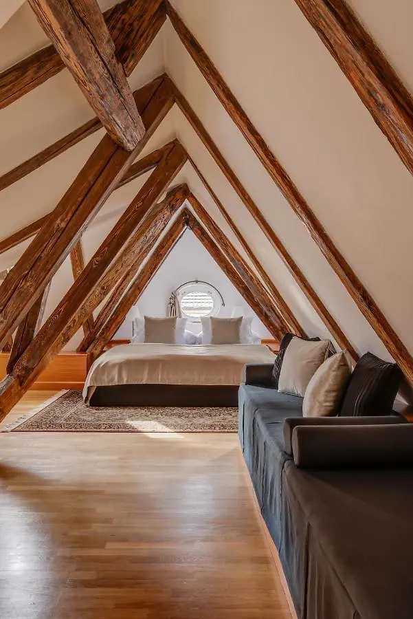 Hotel Nerudova 211 Prague