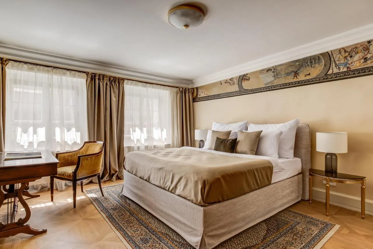 Hotel Nerudova 211 Prága